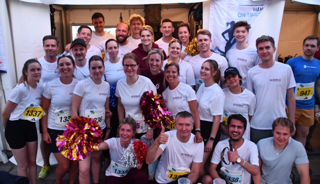 GESOBAU-Mitarbeitende beim Teamstaffellauf 2024